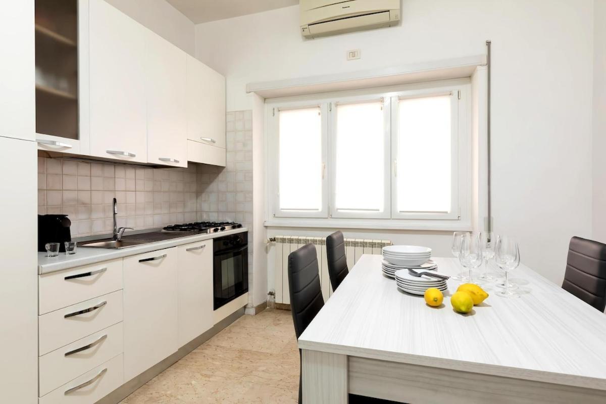 Garbatella Moderno Relax E Comfort Roma